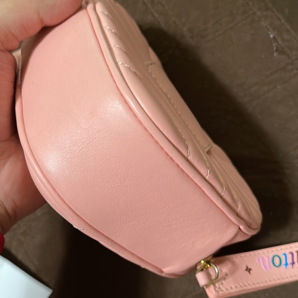 Louis Vuitton New Wave Limited Edition Love Lock Heart Pink Bag💕 - Picture 4 of 16